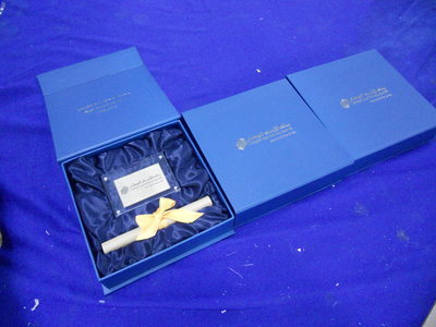 促銷禮品首選 壓克力相框、有機(jī)玻璃組合相框與螺絲相框